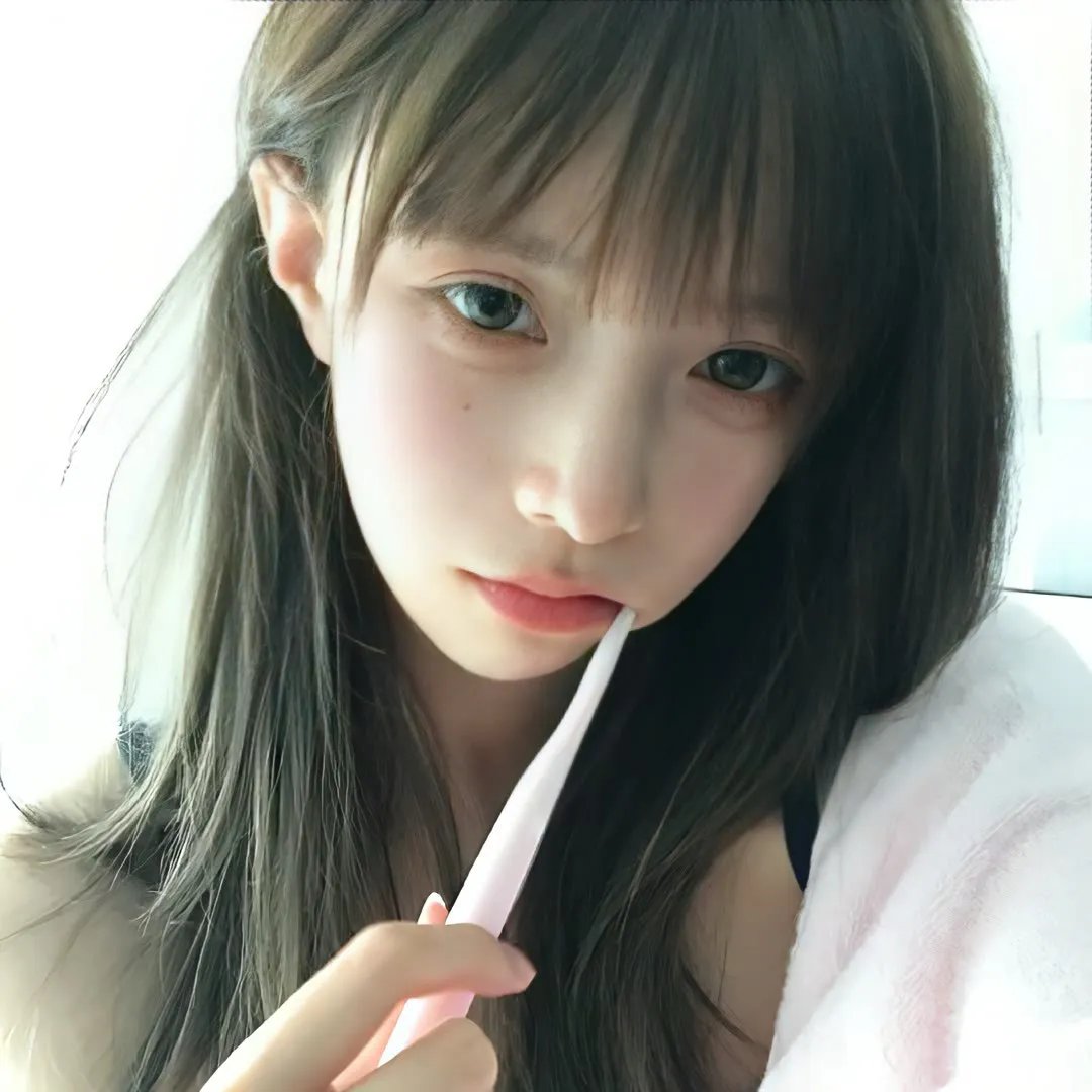 9顶假发的女孩